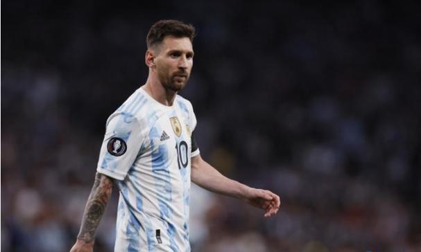 山海之间的金色回声——智利阿塔卡马沙漠的孤寂与星空